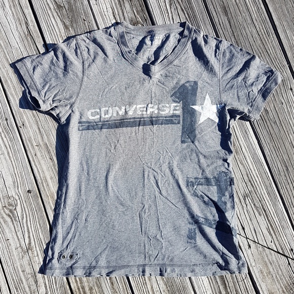 grey converse t shirt